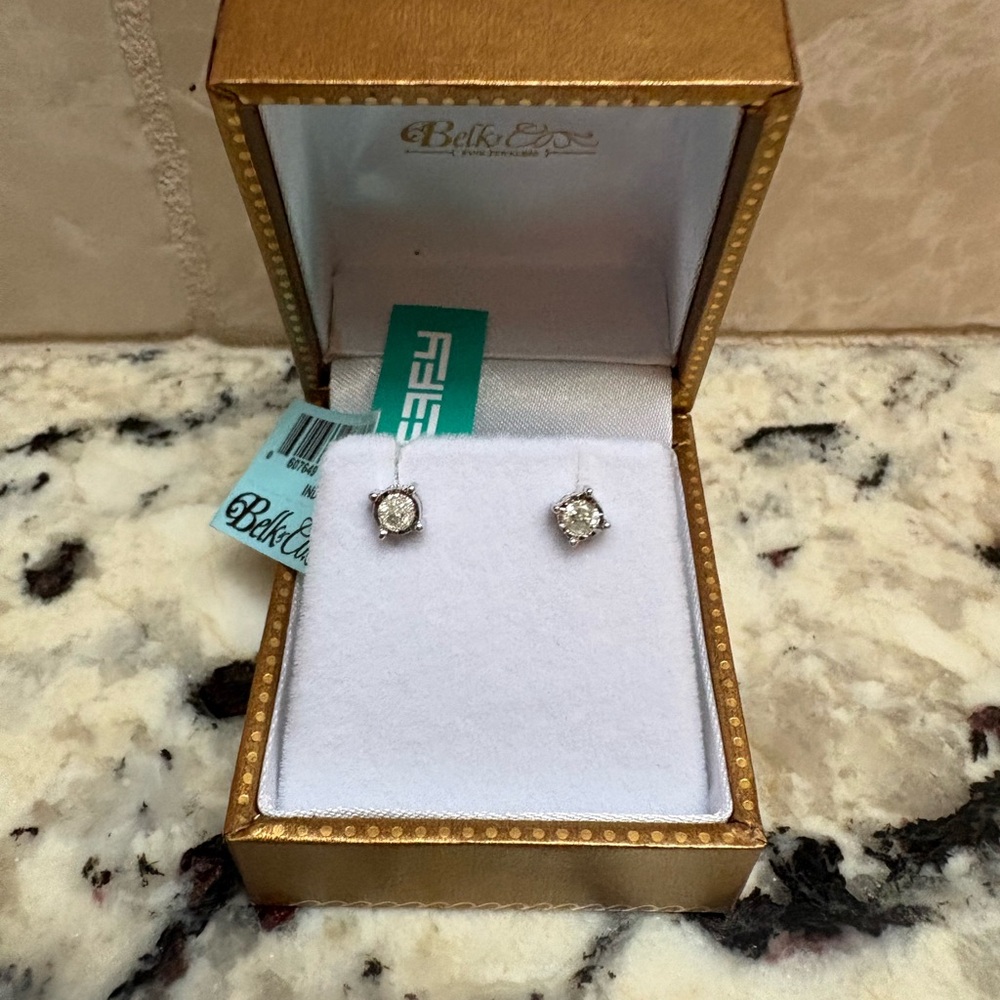 NWT Diamond Stud Earrings by Effy